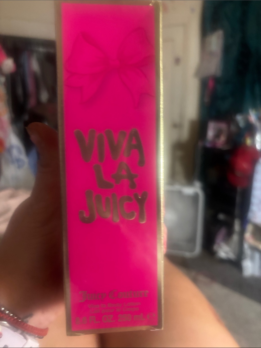 Juicy Couture Viva La Juicy Hot Pink & Gold Boxu 250 ML’s body lotion